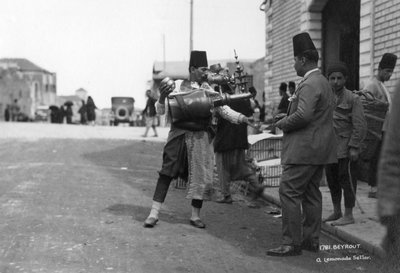 Un vendedor de limonada, Beirut, Líbano, c. 1920s-1930s de Unbekannt