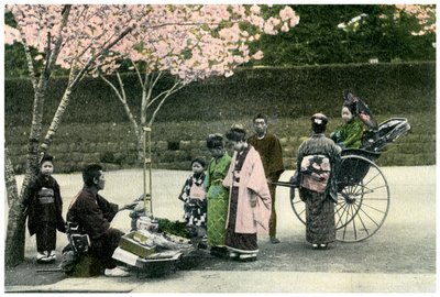 Un comerciante callejero, Japón, 1904 de Unbekannt