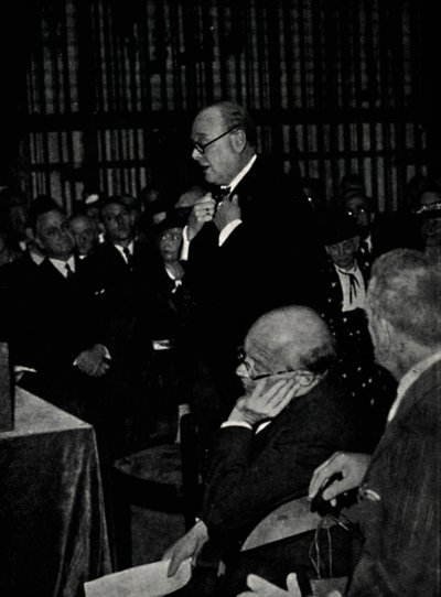 Dirigiéndose a una audiencia francesa, 24 de septiembre de 1936, 1945 de Unbekannt