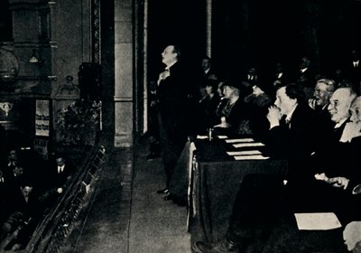 Dirigiéndose a una reunión pública en Finsbury Park, 1924, 1945 de Unbekannt