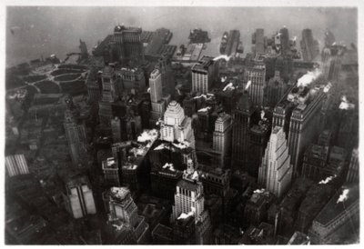 Vista aérea de Manhattan, Ciudad de Nueva York, EE.UU., desde un Zeppelin, 1928 1933 de Unbekannt