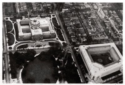 Vista aérea de la Biblioteca del Congreso, Washington DC, EE.UU., desde un zepelín de Unbekannt