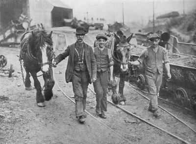 Después del acuerdo: Mineros llevando sus ponis de vuelta a la mina de Unbekannt