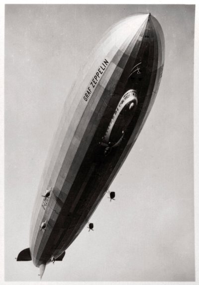 Dirigible LZ127 Graf Zeppelin, visto desde abajo, 1933 de Unbekannt