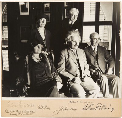 Albert y Elsa Einstein, John y Lora Baer y Arthur H. Fleming, Pasadena, 1 de enero de 1931 de Unbekannt
