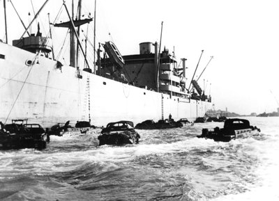 Vehículos anfibios americanos, Le Havre, Francia, 1944 de Unbekannt