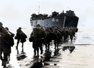 Tropas americanas desembarcan en las arenas de Normandía, 1944 de Unbekannt