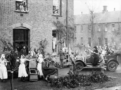 Anunciando el Armisticio en el Hospital Americano en Dartford de Unbekannt