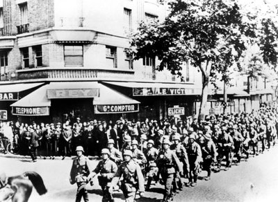 Llegada de las primeras tropas alemanas a París, junio de 1940 de Unbekannt
