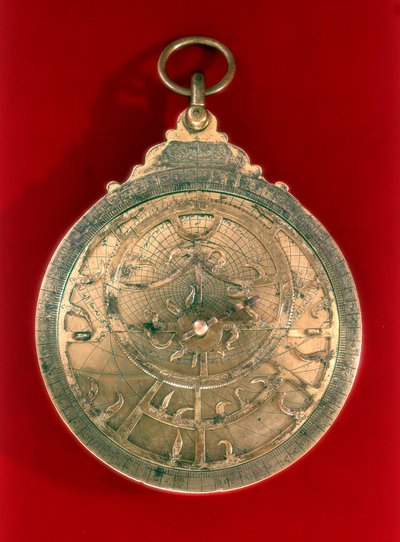 Astrolabio, instrumento de navegación árabe, siglo XI de Unbekannt
