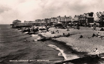 Playa, mirando al oeste, Worthing, Sussex, 1935 de Unbekannt