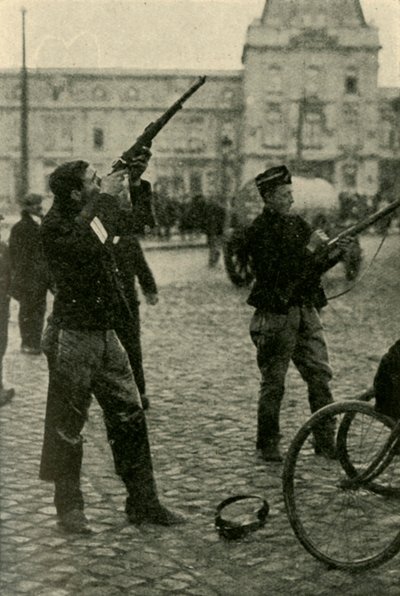 Ciclistas militares belgas disparando a un avión alemán, Primera Guerra Mundial de Unbekannt