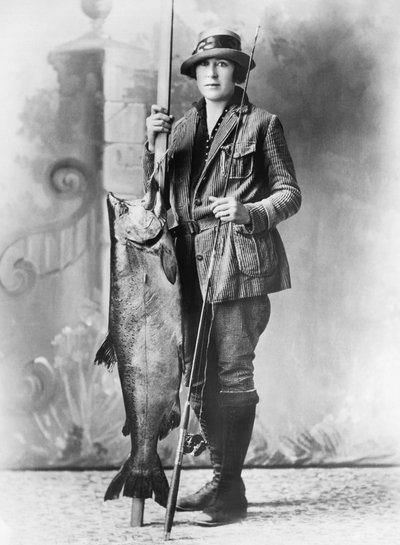 El salmón más grande del año, Estados Unidos, c.1927 (foto en b/n) de Unbekannt