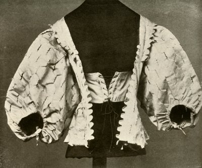Corpiño de satén blanco cortado y picado, c1620-1640, 1937 de Unbekannt