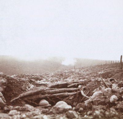 Bombardeo, Le Mort Homme, Colina del Hombre Muerto, norte de Francia, c. 1914-c. 1918 de Unbekannt