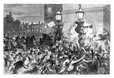 Disturbios por el pan en la entrada de la Cámara de los Comunes, Westminster, Londres, 1815 c1895 de Unbekannt