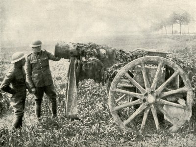 Arma Falsa Británica en el Campo para Atraer el Fuego de los Alemanes, 1919 de Unbekannt