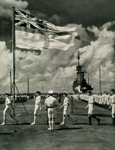 Marineros británicos en la cubierta de un portaaviones, Segunda Guerra Mundial, c. 1943 de Unbekannt