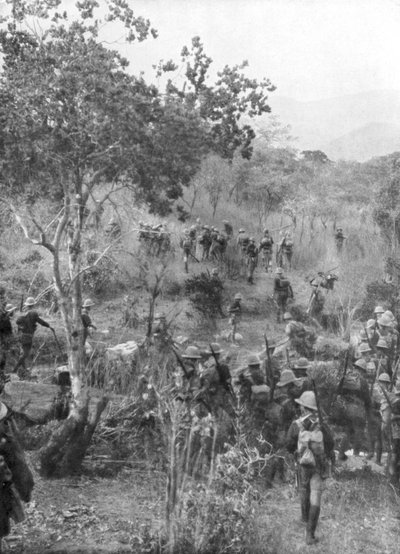 Tropas británicas en la selva en la frontera de África Oriental Alemana, Primera Guerra Mundial, 1915 de Unbekannt