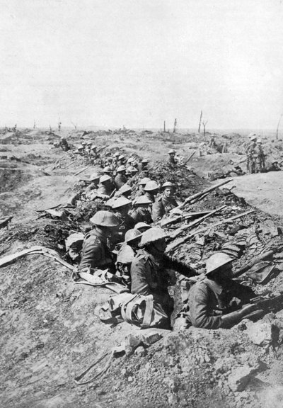 Tropas británicas en las alturas del Somme, Francia, Primera Guerra Mundial, 1914-1918, c1920 de Unbekannt