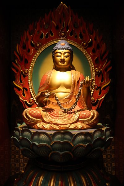 Templo del Diente de Buda en Chinatown. Estatua de Buda, 20160818, Singapur, Singapur de Unbekannt
