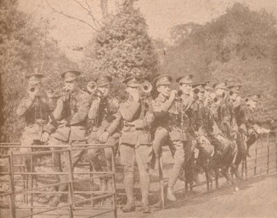 Cornetas practicando en un parque de Londres, c1915 de Unbekannt