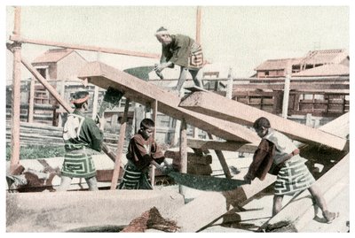 Carpinteros trabajando, Japón, 1904 de Unbekannt