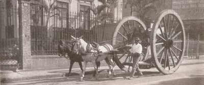 Transportando mercancías pesadas debajo en lugar de encima del eje, 1914 de Unbekannt