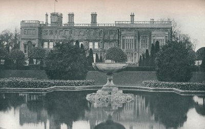 Castillo Ashby, Northants: Lado sur, con fuente, c. 1915 de Unbekannt