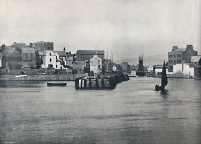 Castletown - Desde el muelle, mostrando el Castillo de Rushen, 1895 de Unbekannt