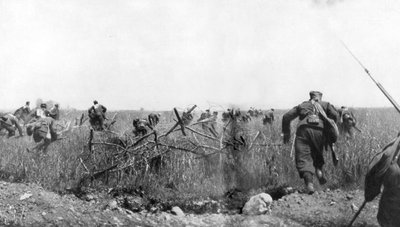 Carga de un regimiento de zuavos franceses en la meseta de Touvent, Artois, Francia, 7 de junio de 1915 de Unbekannt