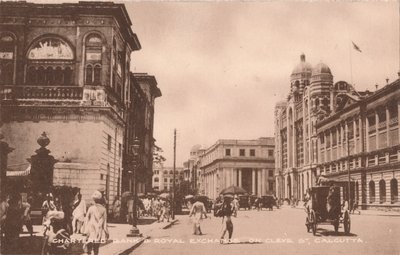 Banco Chartered y Bolsa Real en Cleve St, Calcuta, c1900 de Unbekannt