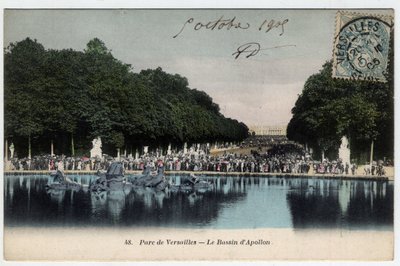 Chateau de Versailles: visitantes frente al estanque de Apolo en el parque - Postal fechada en 1905 de Unbekannt