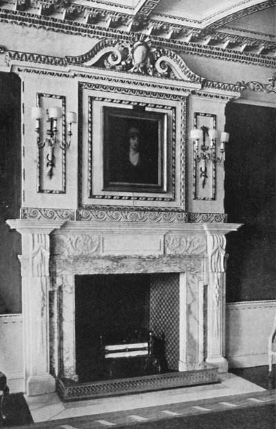 Chimenea en el Salón Rojo, Raynham Hall, Norfolk, 1927 de Unbekannt