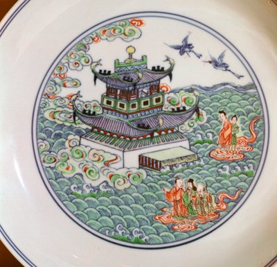 Plato de porcelana china que muestra la tríada taoísta, siglo XVIII de Unbekannt