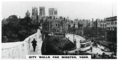 Murallas de la ciudad y Minster, York, c. 1920s de Unbekannt