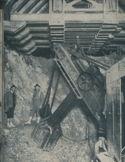 Excavando el corazón de una montaña para un túnel en Colorado de Unbekannt