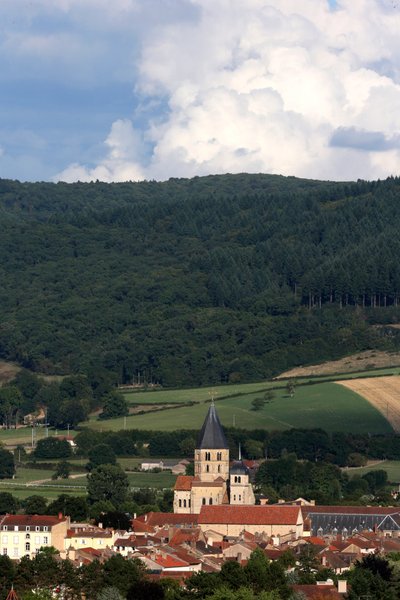 Cluny, Saona y Loira, Francia, 16/8/2015 - Abadía de Cluny dedicada a San Pedro, es un antiguo monasterio benedictino en Cluny. de Unbekannt