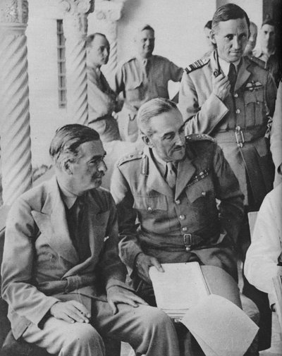 Consejo de guerra en Argel: Sr. Churchill con sus capitanes, 1943 de Unbekannt