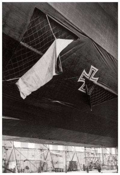 Dirigible Zeppelin de la marina alemana dañado, Primera Guerra Mundial, 1914-1918 de Unbekannt