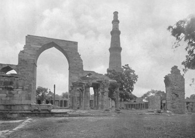 Delhi. - Vista general de la mezquita Kutub y ruinas -, c1910 de Unbekannt