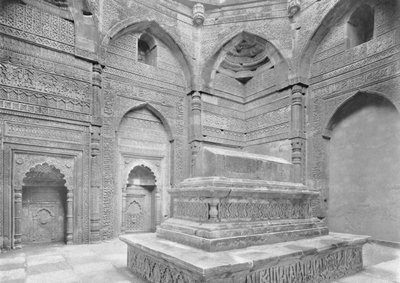 Delhi. Tumba de Altamash primer Rey de Delhi, c1910 de Unbekannt