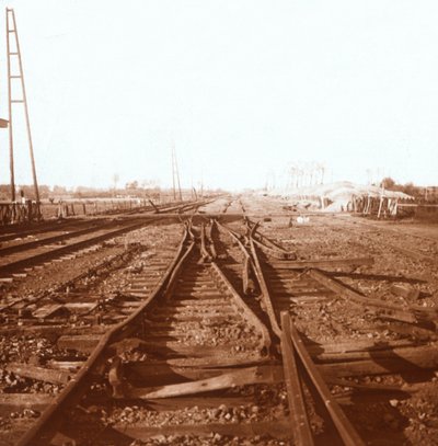 Vías ferroviarias destruidas, Roeselare, Flandes, Bélgica, c1914-c1918 de Unbekannt