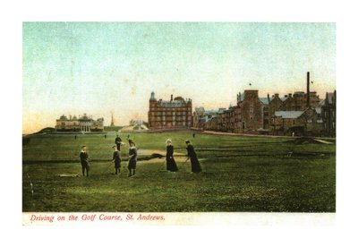 Jugando al golf en el campo de St. Andrews de Unbekannt