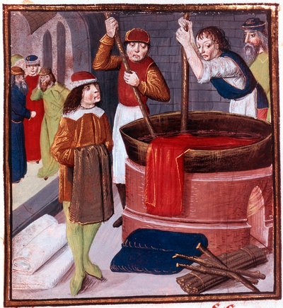 Tintoreros sumergiendo un rollo de tela en una tina de tinte colocada sobre un fuego, siglo XV de Unbekannt