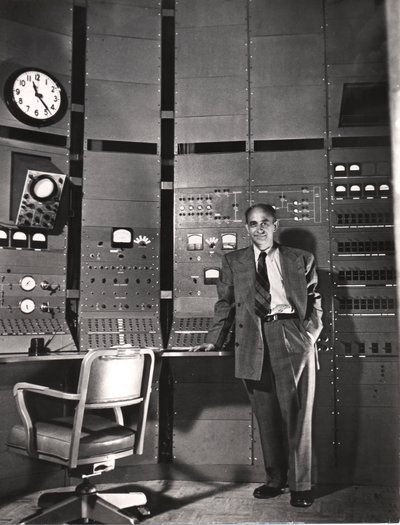 Enrico Fermi, físico nuclear estadounidense nacido en Italia, c1942 de Unbekannt