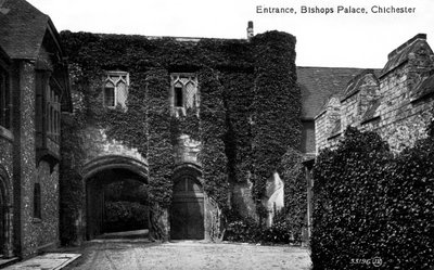 Entrada al Palacio de los Obispos, Chichester, Sussex, principios del siglo XX de Unbekannt