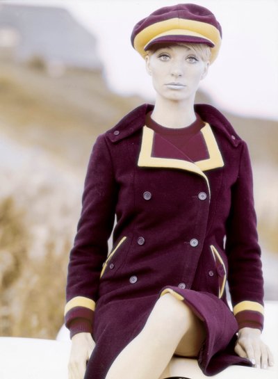 Moda: joven con gorra y abrigo, finales de los 60s-principios de los 70s (foto) de Unbekannt