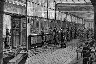 Telefonistas femeninas en la Central Telefónica, París, 1890 de Unbekannt