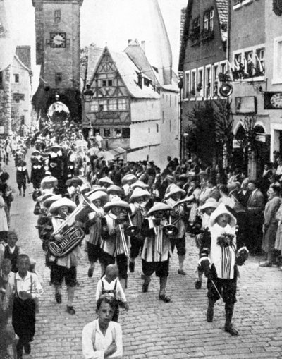 Festival en el casco antiguo medieval, Rothenburg ob der Tauber, Baviera, Alemania, 1936 de Unbekannt